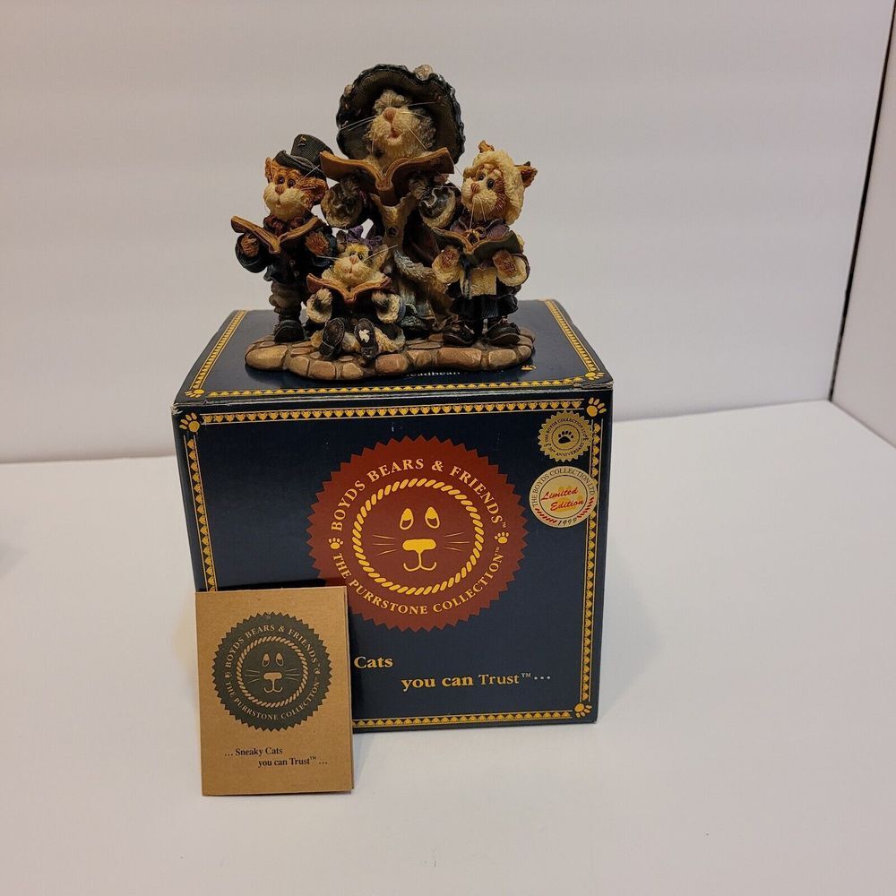 Boyds Bears Figurines, Mrs. Fezziwig w/Marley, Bob & Caroline... Caterwauling‎